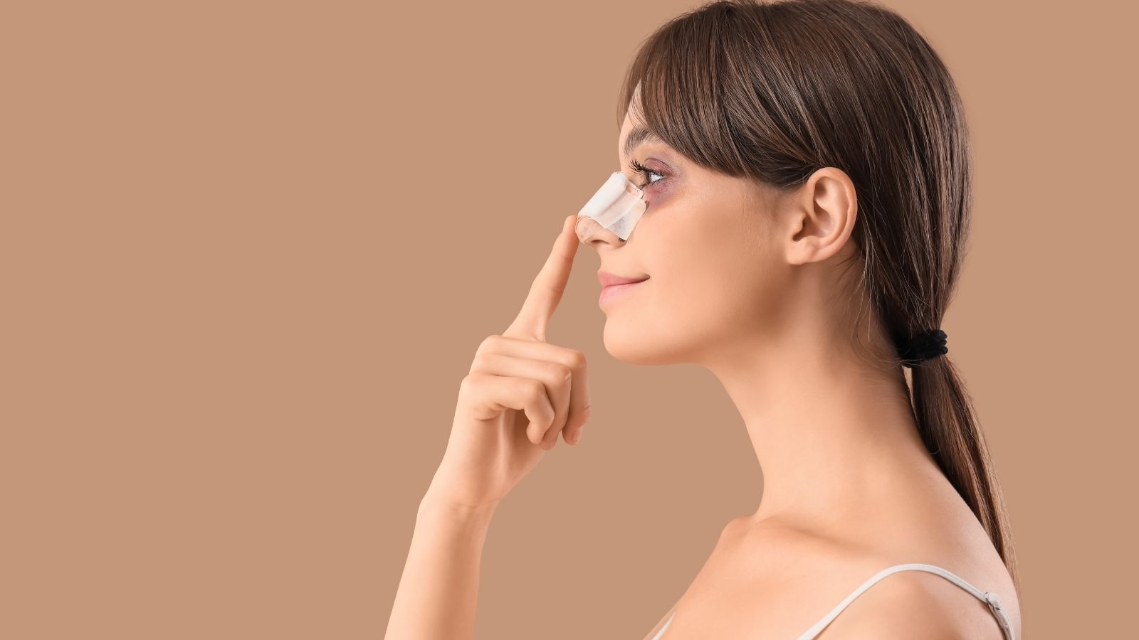 Burun Ameliyatı Sonrası Yan Yatmak: Neden Önemli ve Nasıl Yapılmalı? Burun Ameliyatı Sonrası Yan Yatmak: Neden Önemli ve Nasıl Yapılmalı?